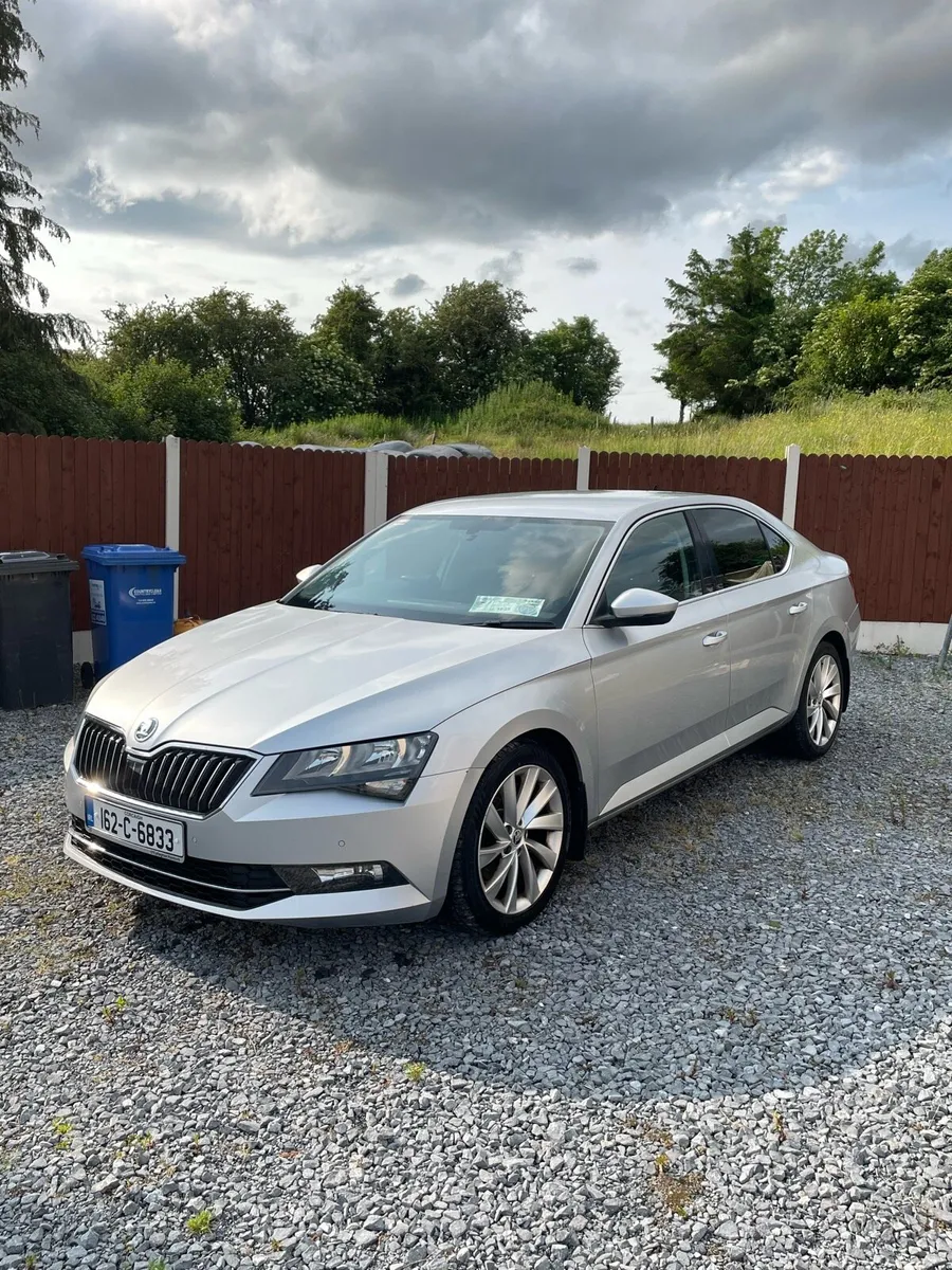 Skoda Superb 2.0 - Image 1