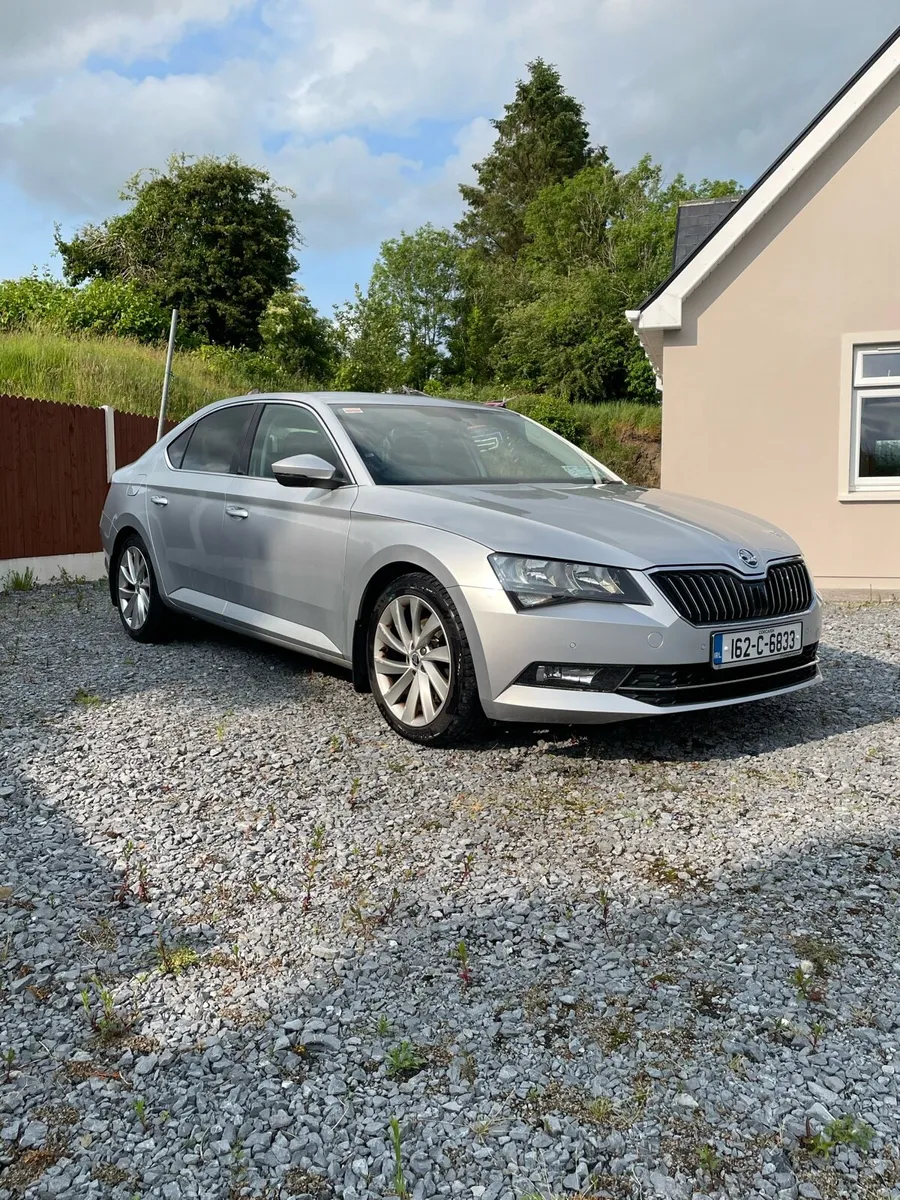 Skoda Superb 2.0 - Image 2