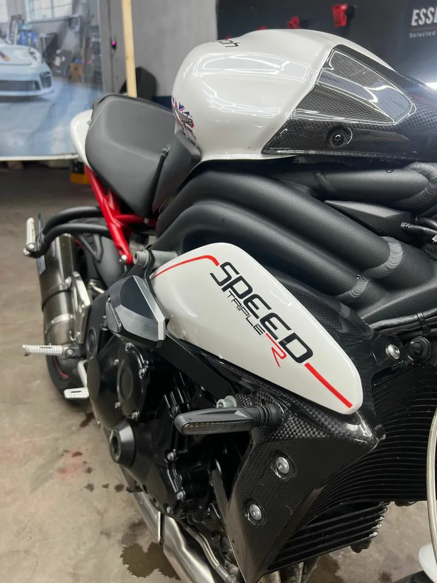 Triumph speed triple 1050R genuine sale - Image 2