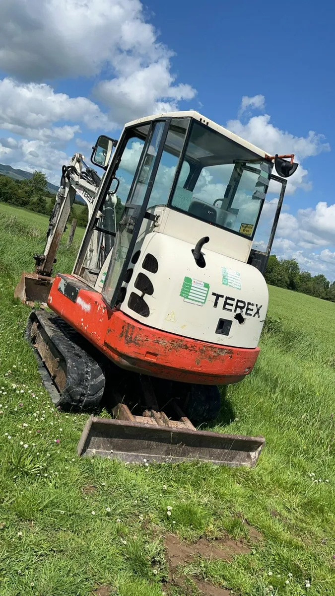 Terex 3 ton digger - Image 3