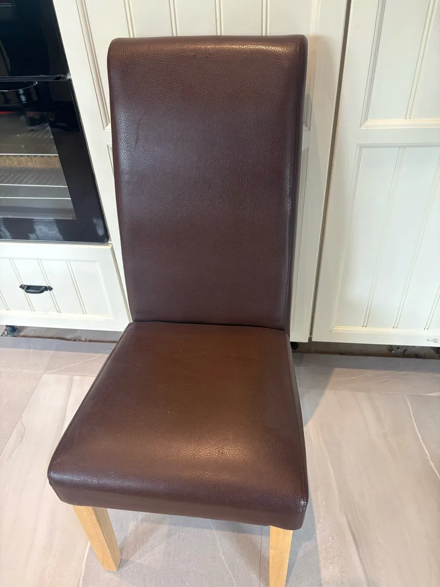 6 brown kitchen chairs - Image 1
