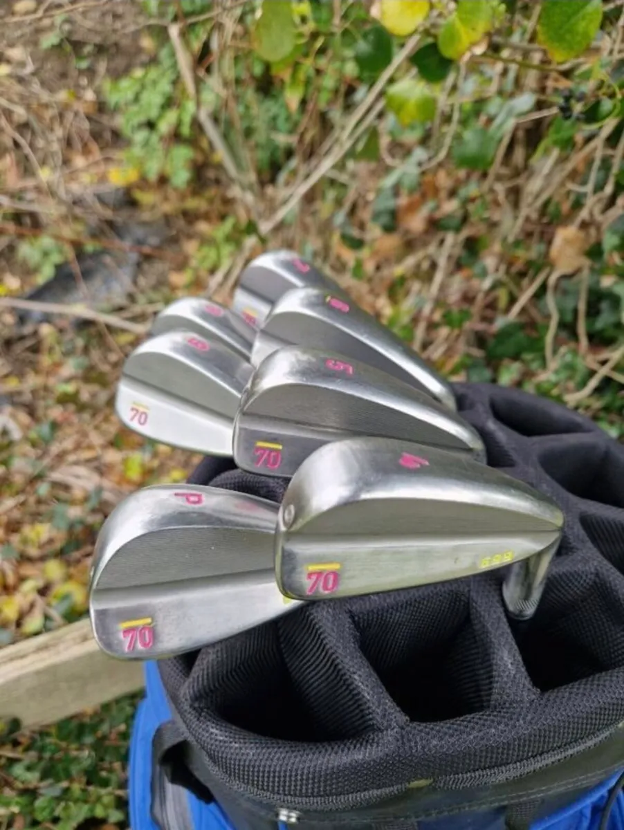 SUB 70 699 IRONS 4-PW STIFF FLEX EXCELLENT - Image 1