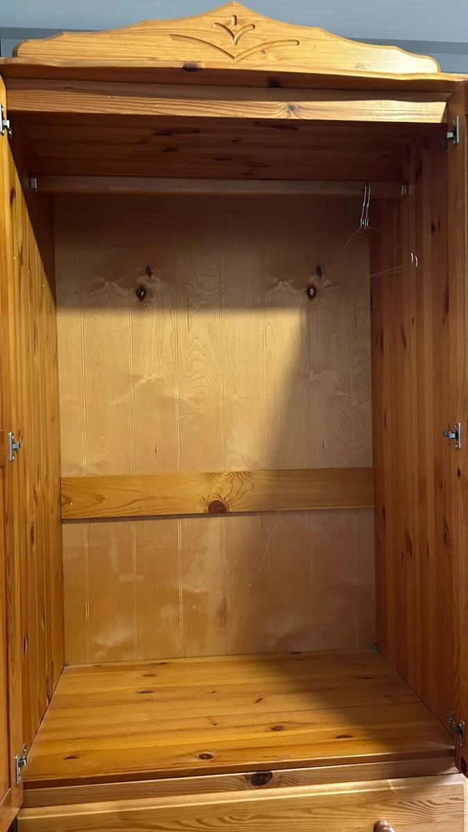 Wardrobe - Image 3