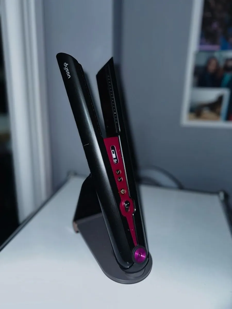 Dyson Corrale straightener - Image 1