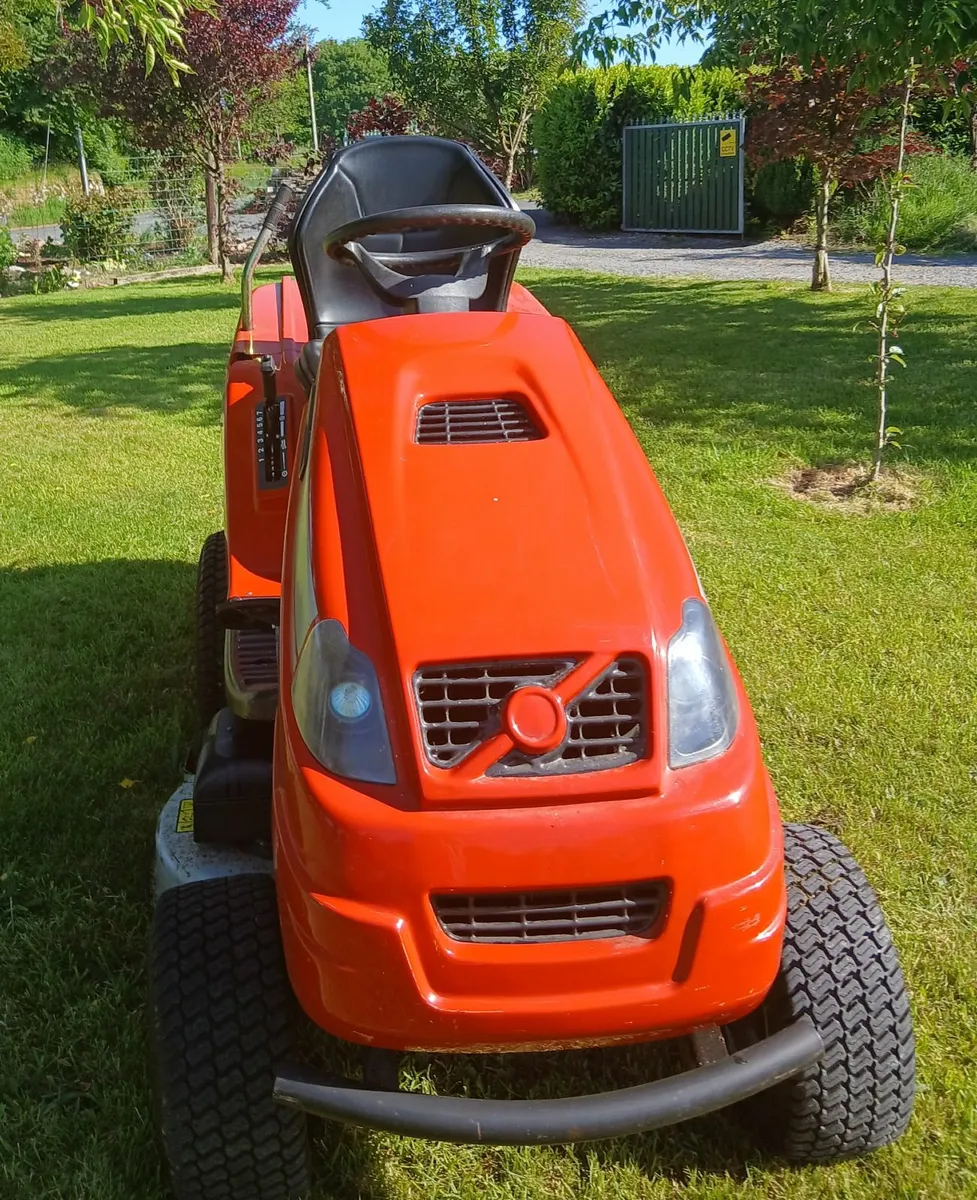 Seco ride on lawn mower - Image 1