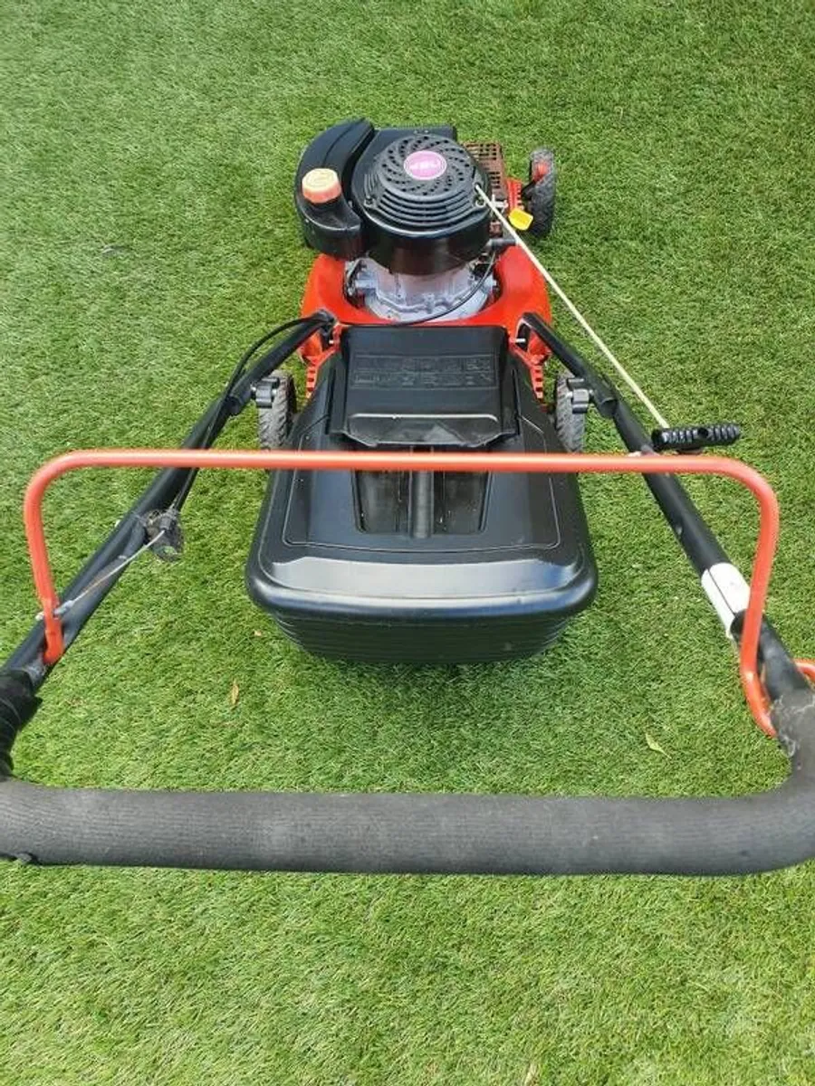 petrol lawnmower - Image 3