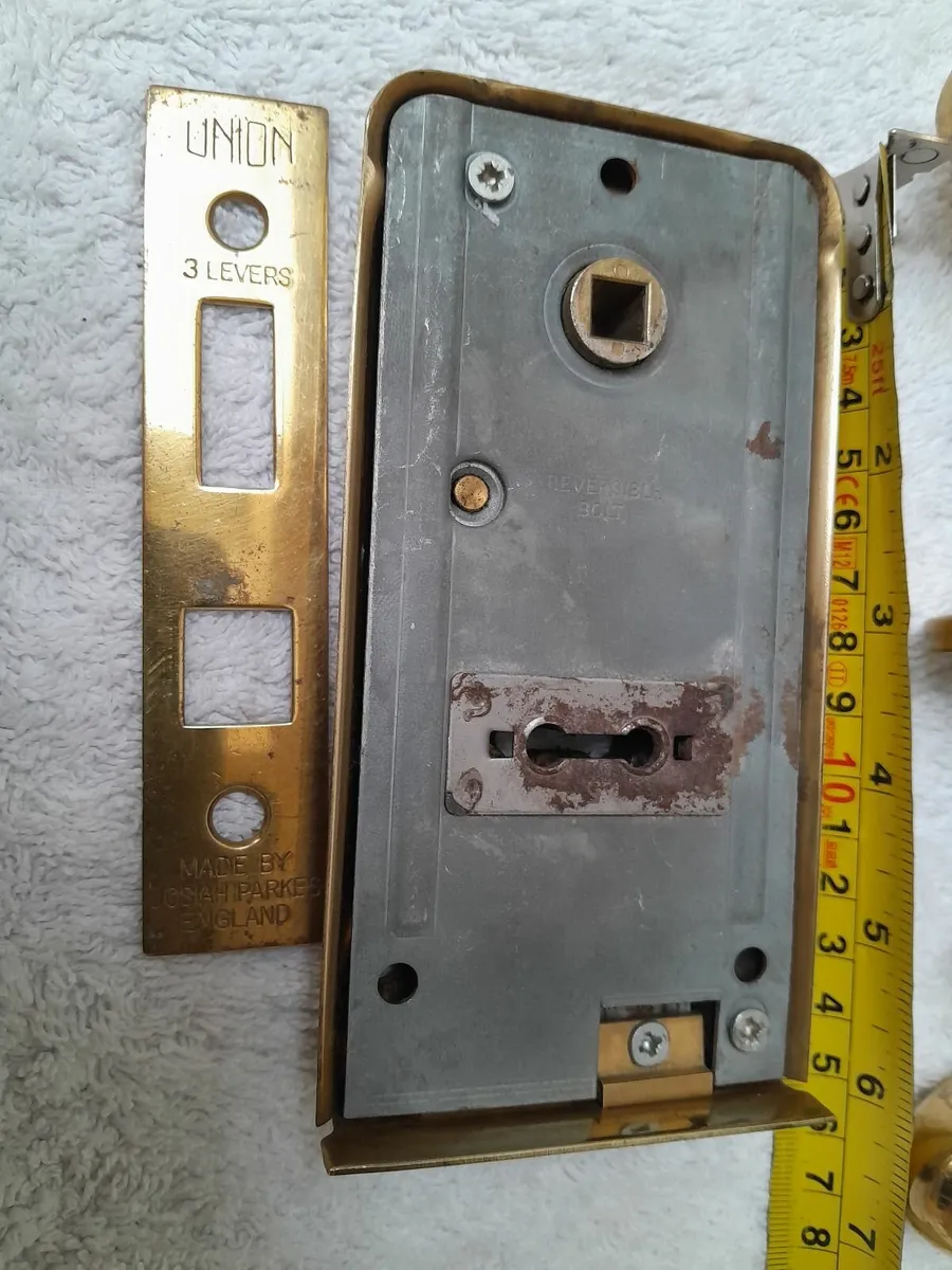 Door Knobs and Lock Brass - Image 3