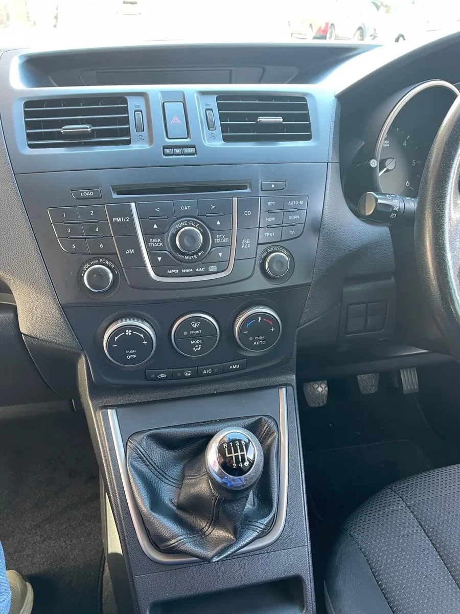 2013 Mazda5 1.6 Diesel Manual. Home delivery - Image 4
