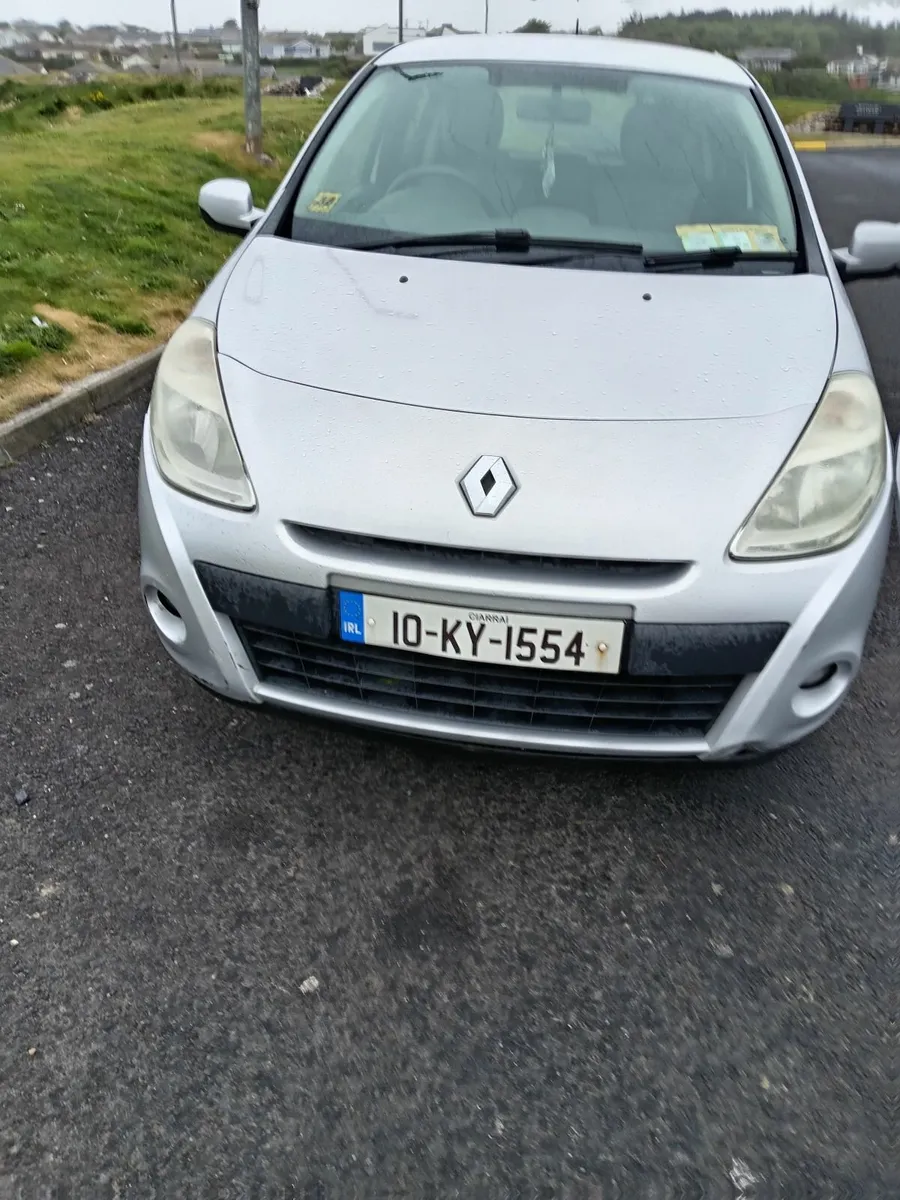 Renault Clio 2010 - Image 1