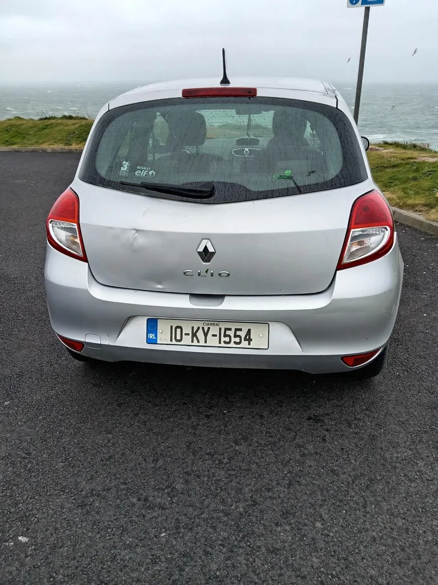 Renault Clio 2010 - Image 2