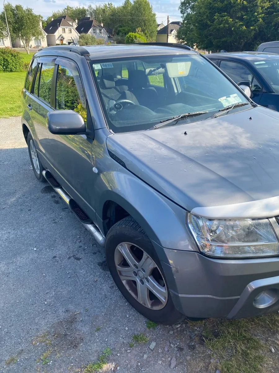 Suzuki Grand Vitara 4x4 excellent mileage - Image 4
