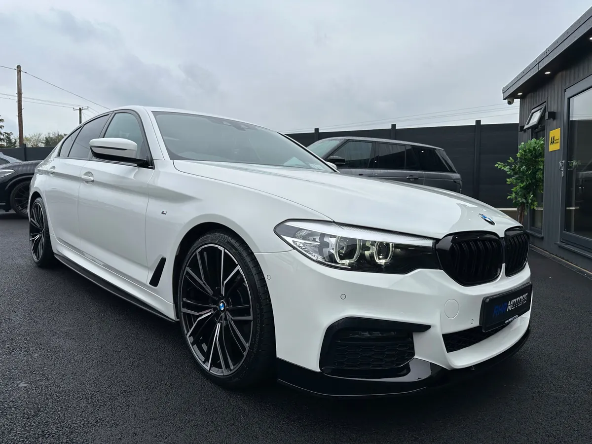 2017/172 BMW 520D MSPORT G30 AUTO - Image 1