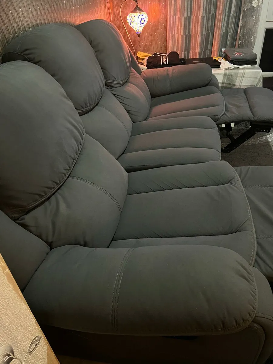 3 seat sofa - Image 1