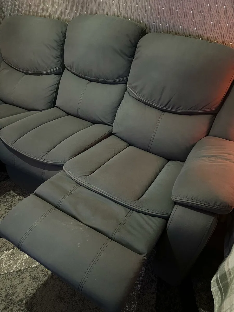 3 seat sofa - Image 2