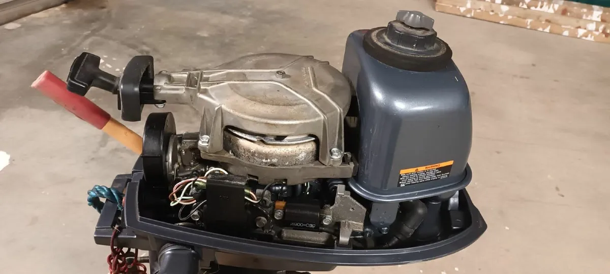 Yamaha 4HP 2 Stroke long shaft engine - Image 3