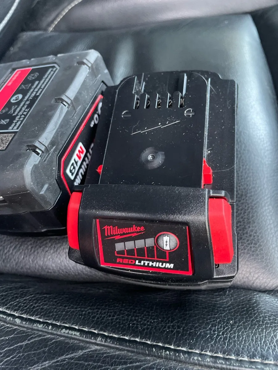 Genuine Milwaukee 6 amp battery new x2 - Image 3