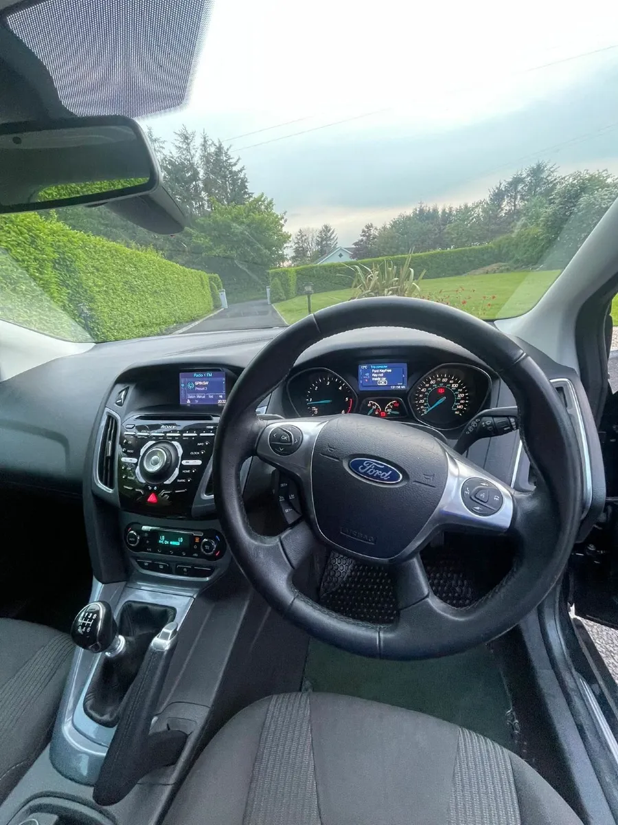 Ford Focus 2014 - Image 2