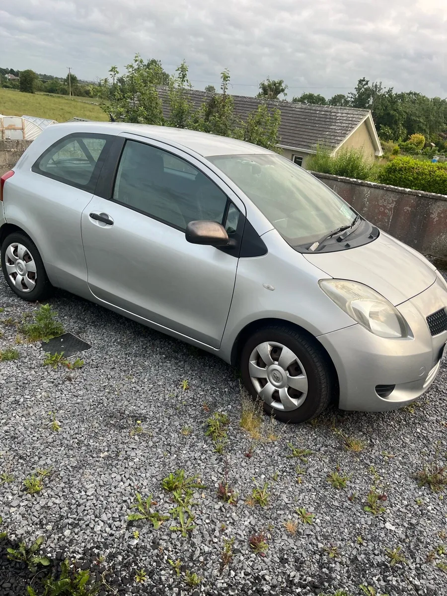 Toyota Yaris - Image 2