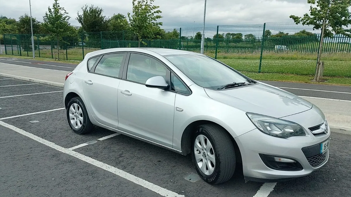 2015 Vauxhall Astra Eco Flex NCT & TAX - Image 2