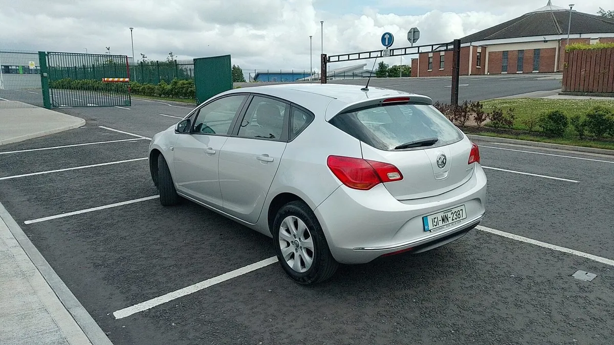 2015 Vauxhall Astra Eco Flex NCT & TAX - Image 4