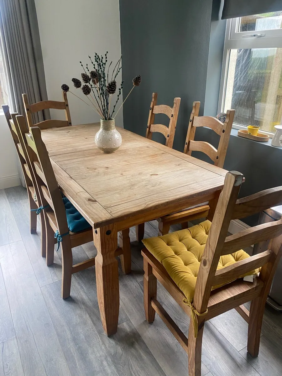 Dining Table and 6 chairs - Image 1