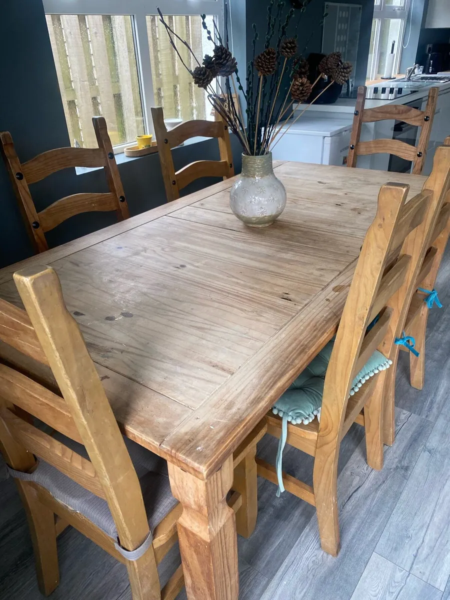 Dining Table and 6 chairs - Image 2