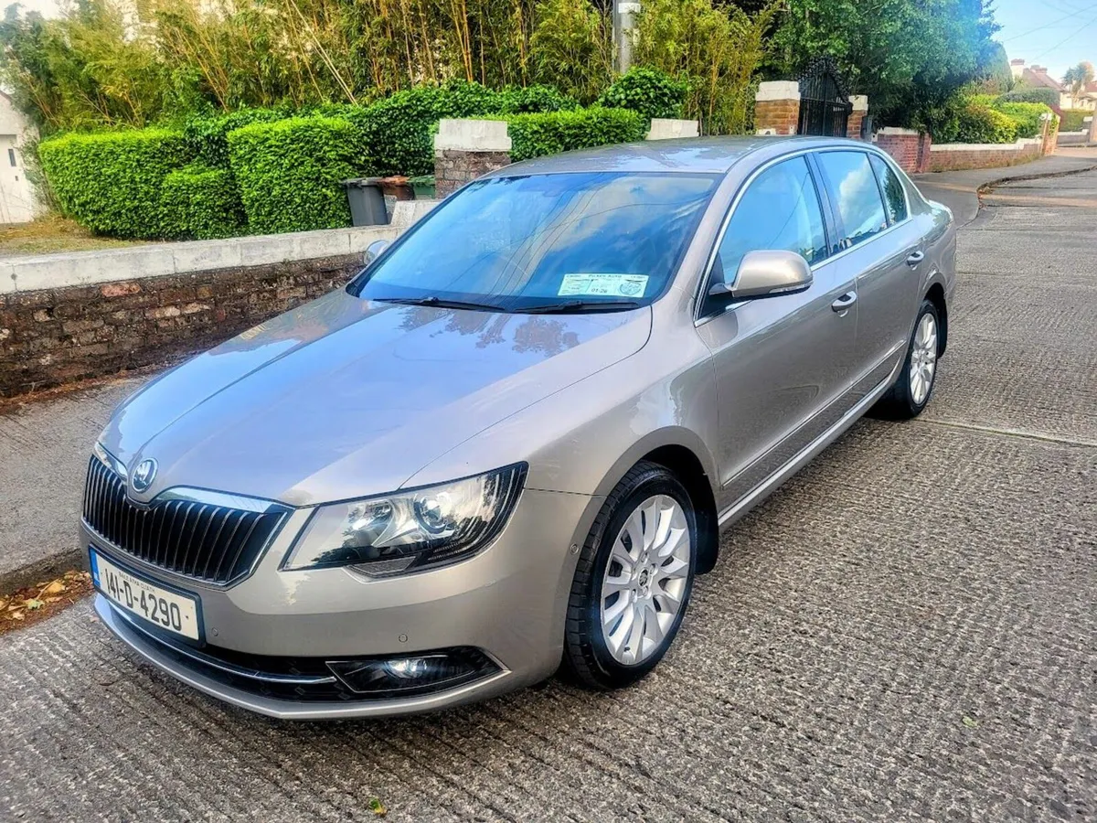 SKODA SUPERB:  only 98,000m | New NCT | FSH | Tax - Image 2