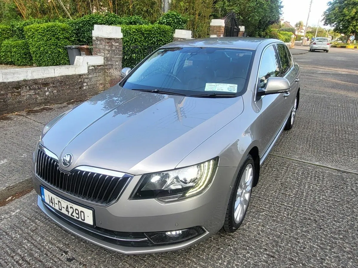 SKODA SUPERB:  only 98,000m | New NCT | FSH | Tax - Image 4
