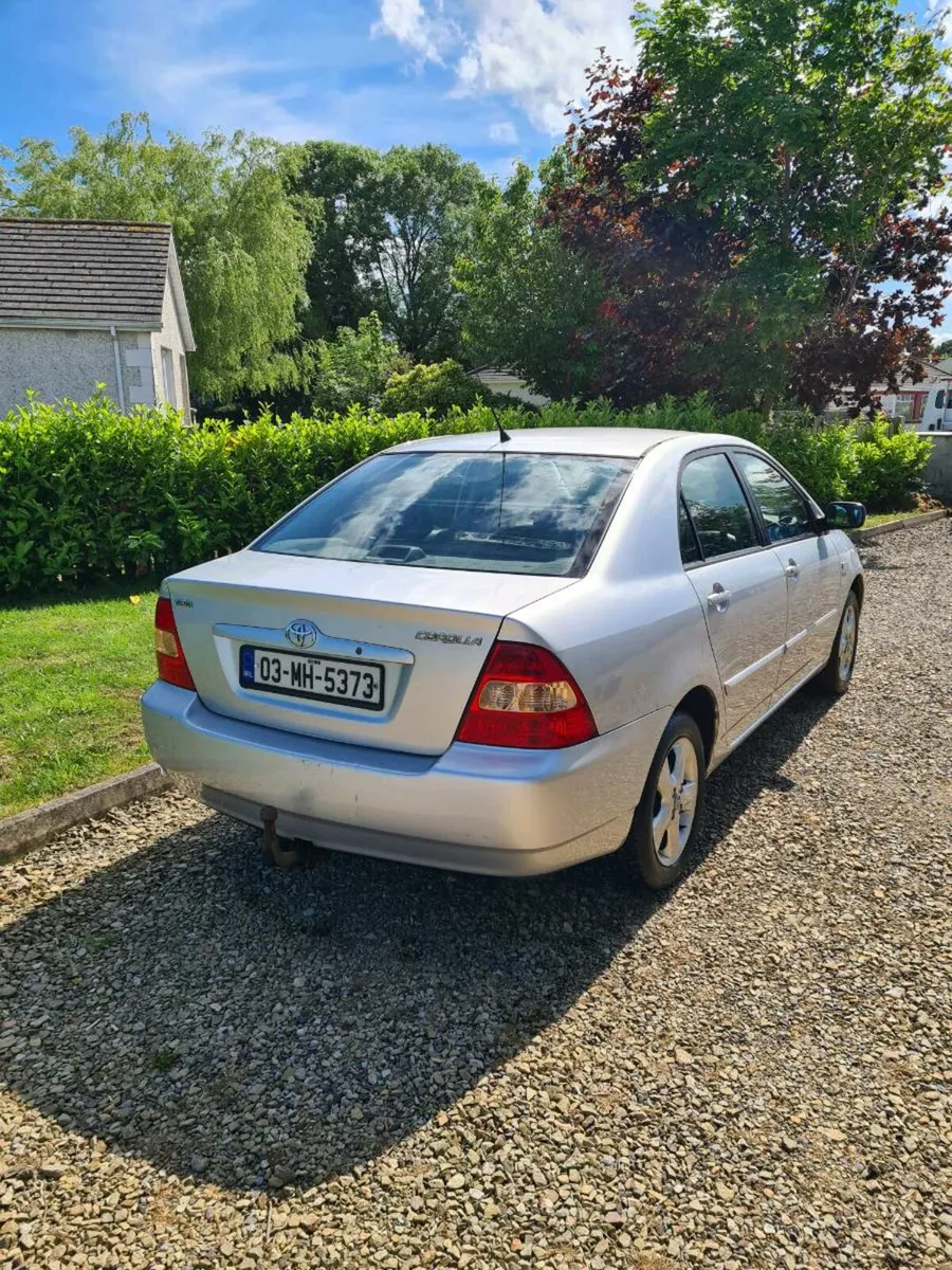 Toyota corolla - Image 4