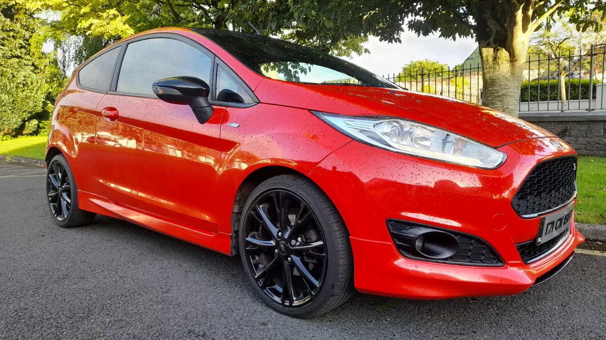 171 Ford Fiesta ST Line 140 bhp red edition - Image 4
