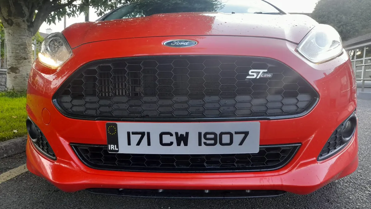 171 Ford Fiesta ST Line 140 bhp red edition - Image 2