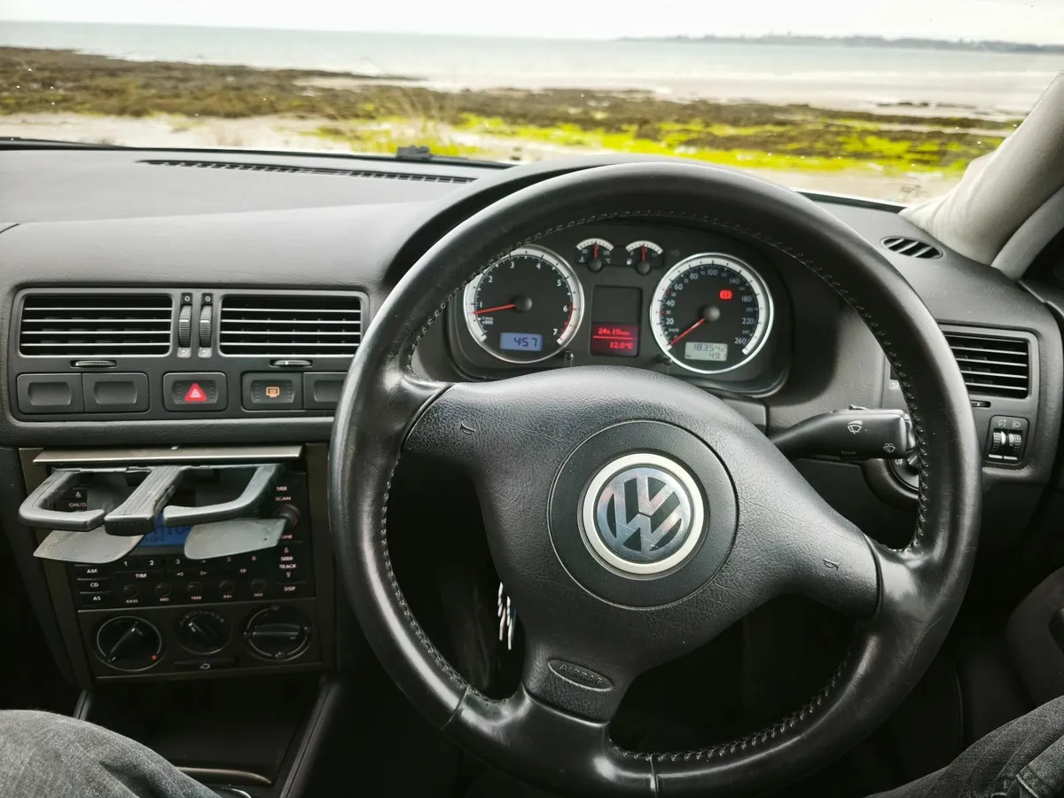Volkswagen Bora 2005 - Image 2