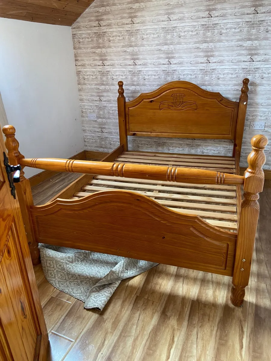 Double bed - Image 1
