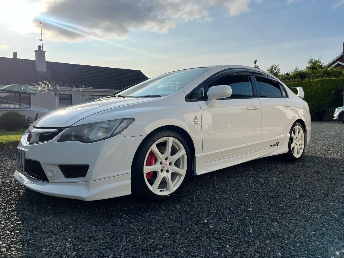 Honda civic Fd2 Type R - Image 2