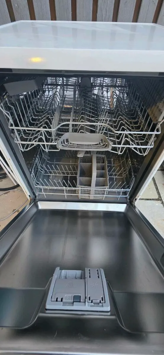 Bosch dishwasher - Image 2