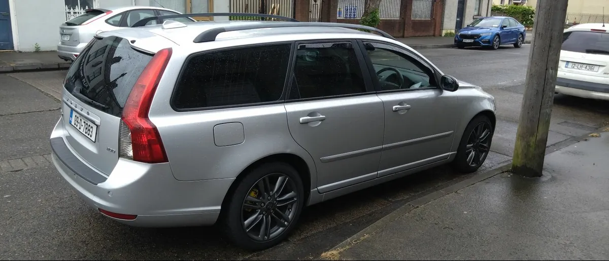 VOLVO V-50 - Image 3