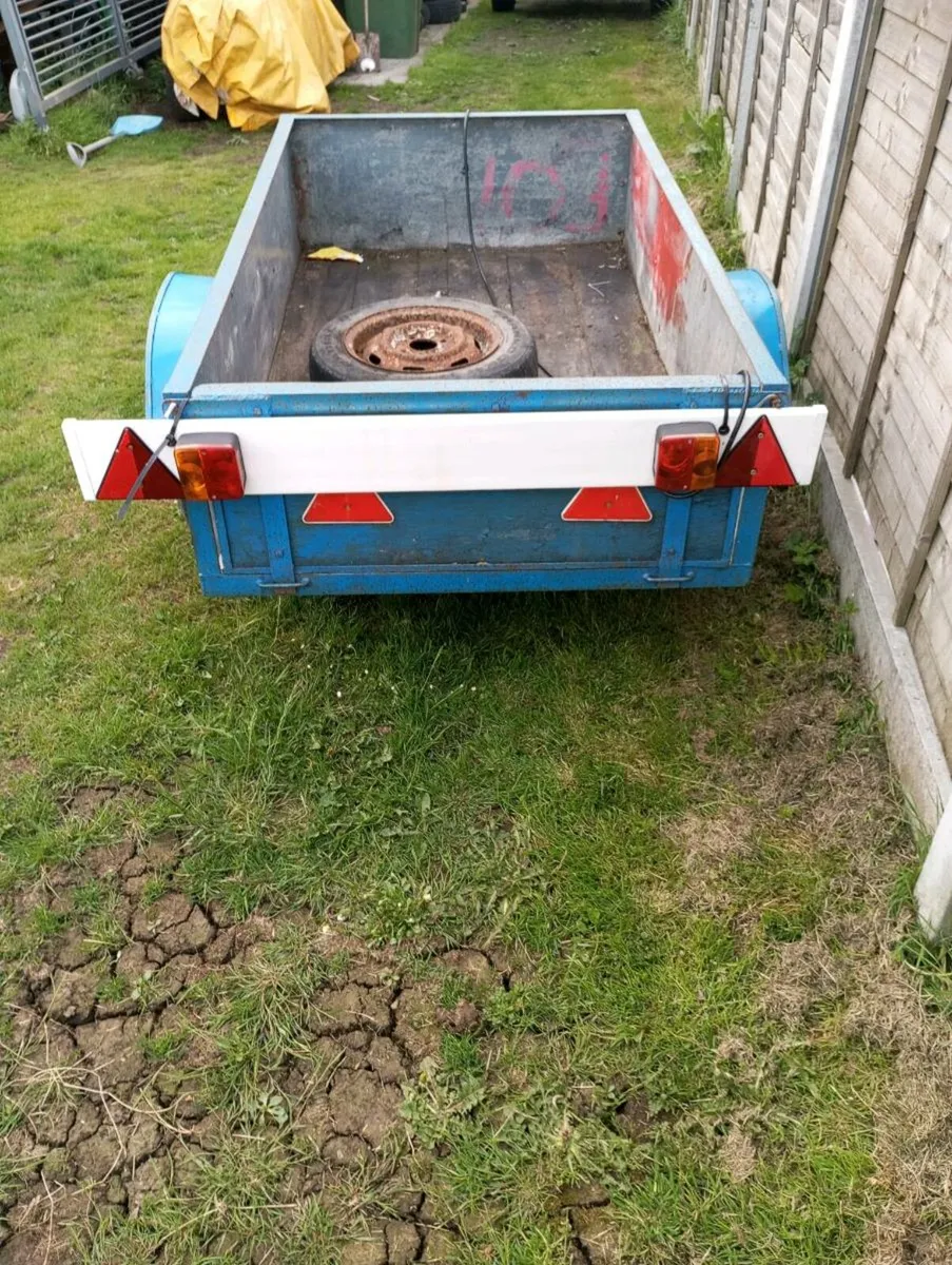 Trailer for sale.

Length :167cm
Width :99cm
Heigh - Image 1