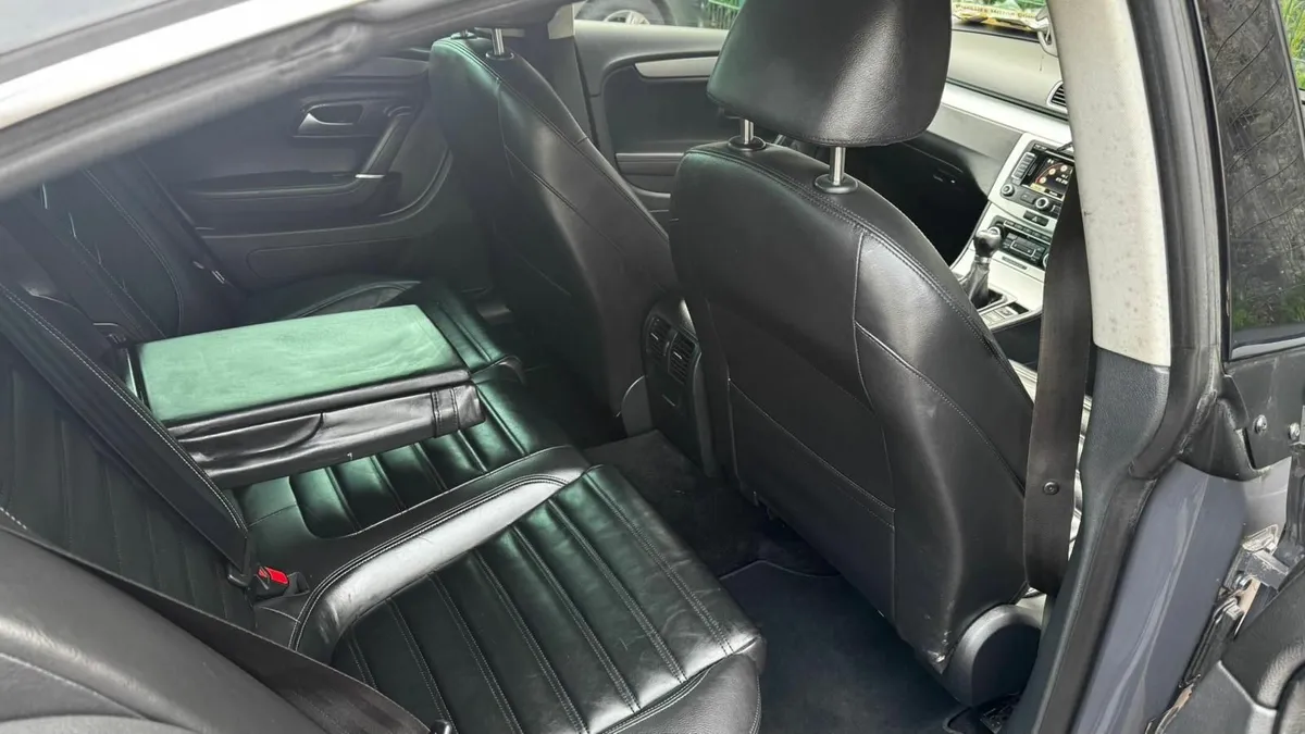 Volkswagen Passat CC - Image 4