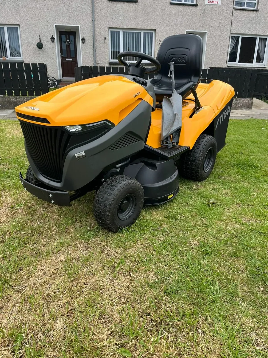Stiga ride on lawnmower - Image 1