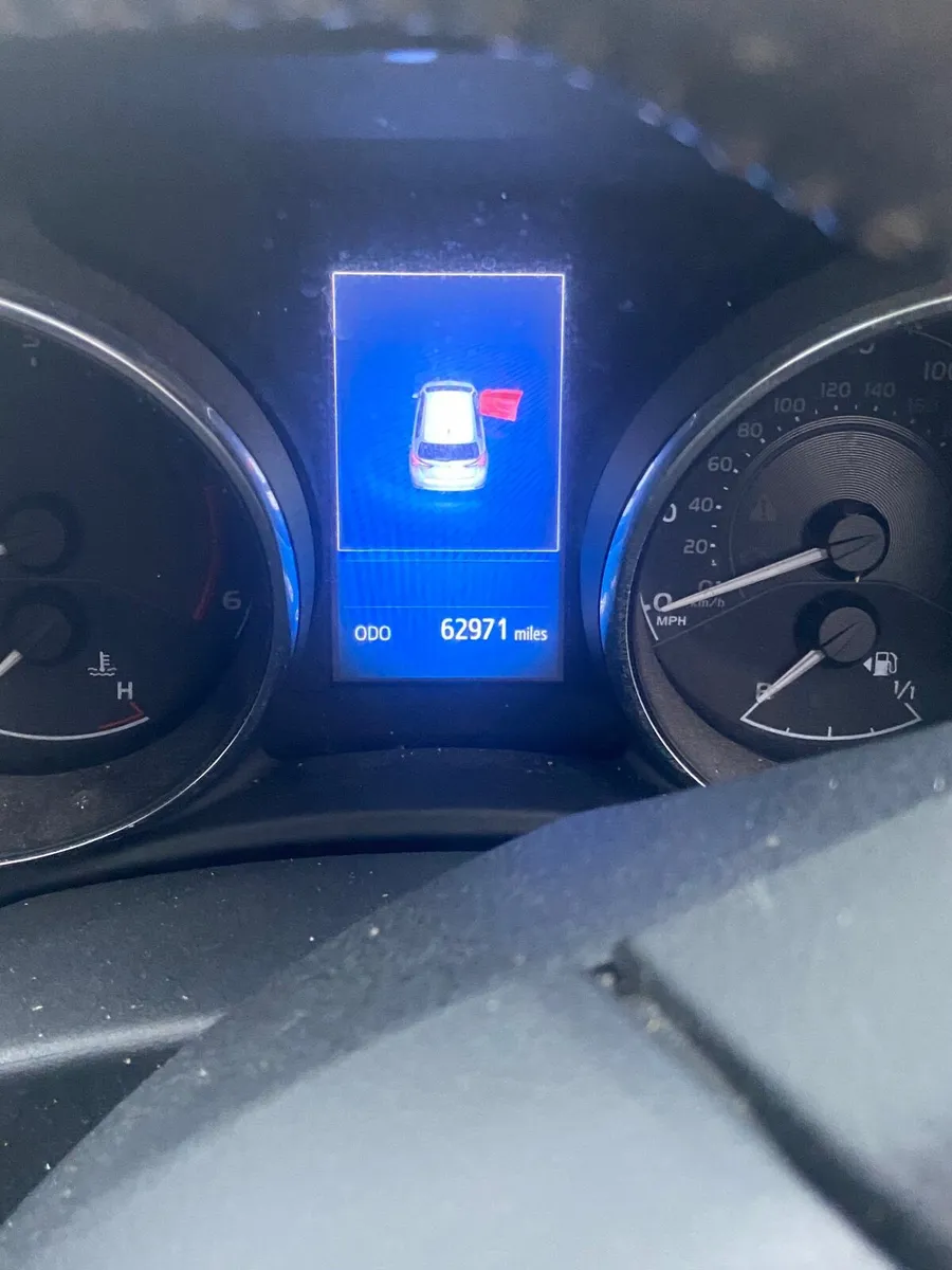 Toyota Auris 2016 - Image 3