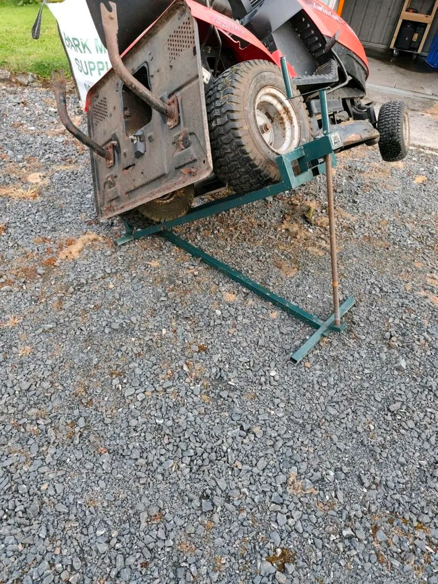 Lawnmower Lift Jack - Image 2