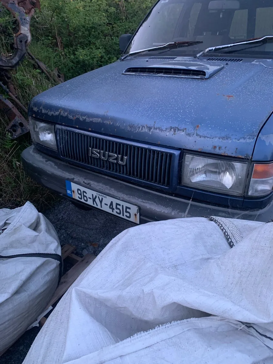 Isuzu Trooper - Image 3