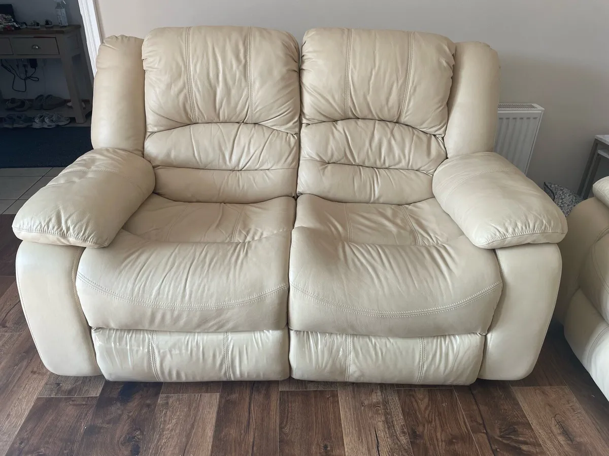 Cream Leather 3 Seater & 2 Seater Couch - Image 1