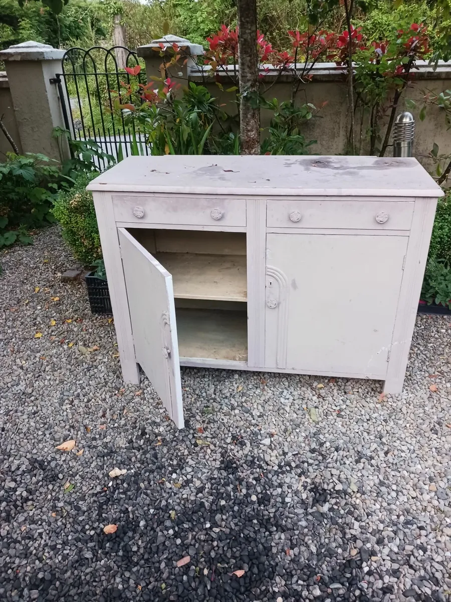 Vintage dresser - Image 1