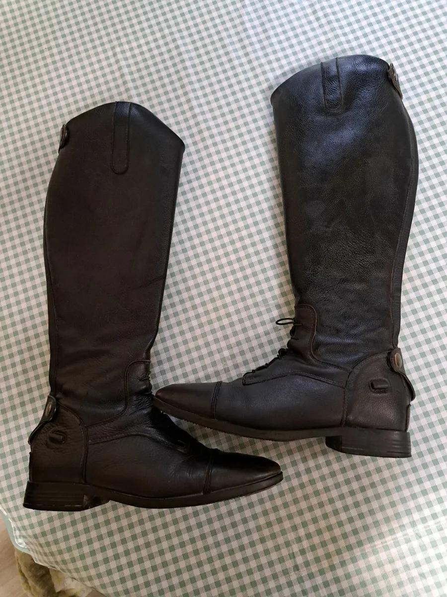 Horse riding boots - Image 1