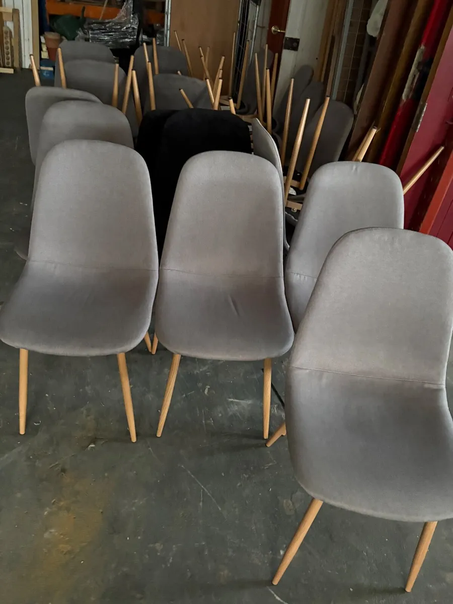 Job Lot of 25 Chairs - Image 4