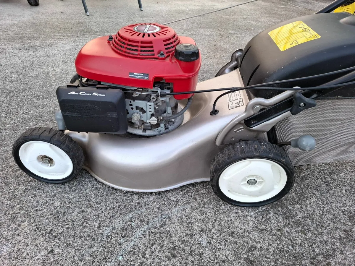 Honda Izy Hrg415c2sde Self Prop. 16" Cut - As New - Image 1
