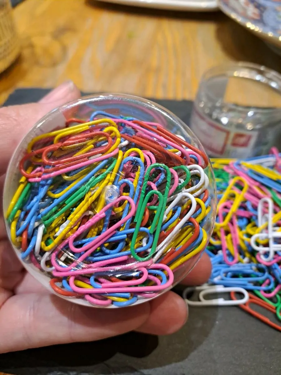 160 coloured paper clips - Image 3