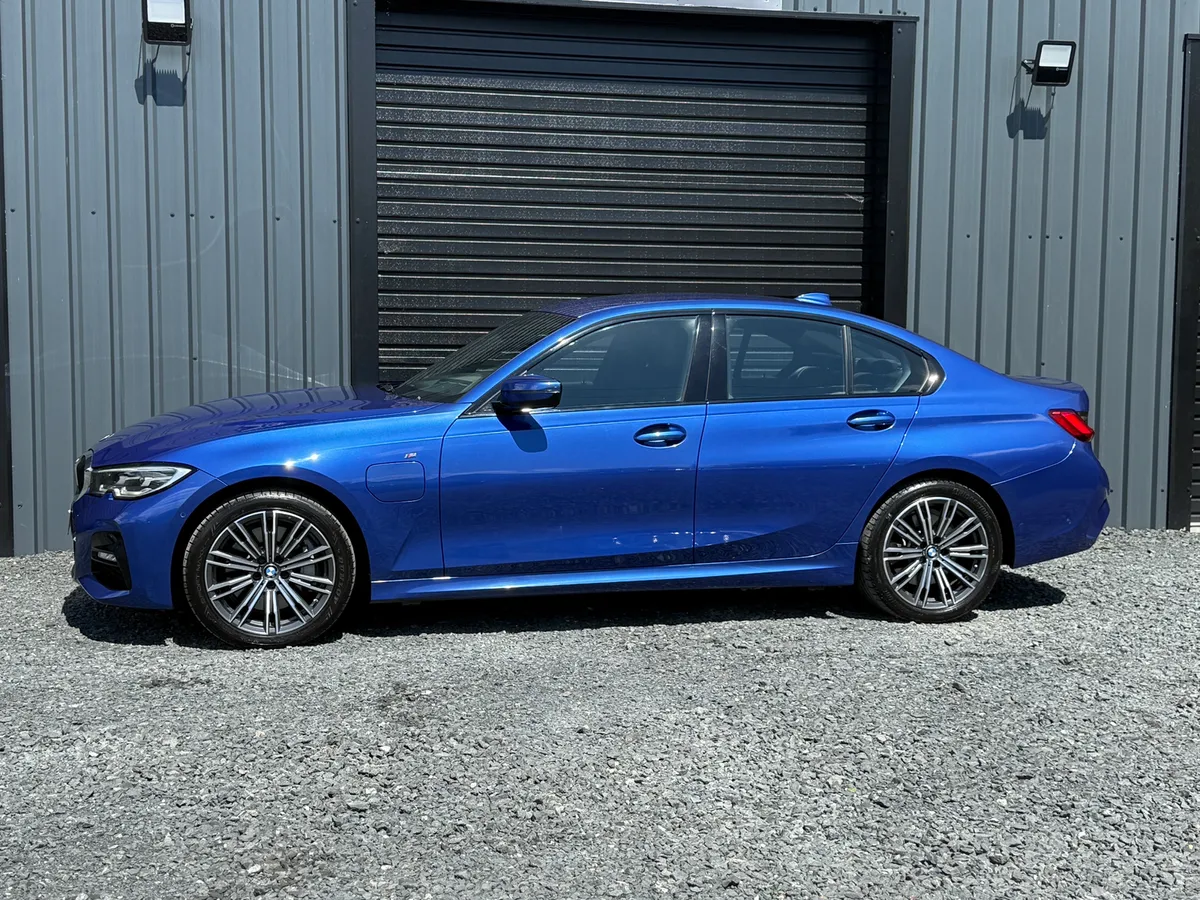 201 Bmw 330e M-Sport - Image 3