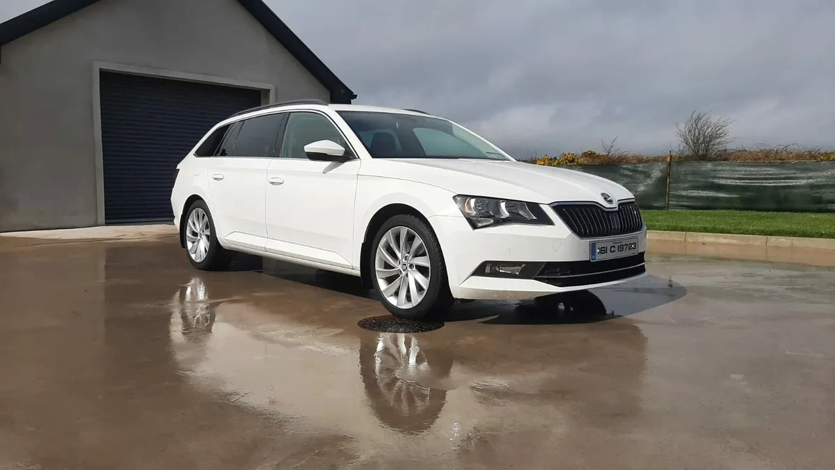 Skoda superb - Image 1